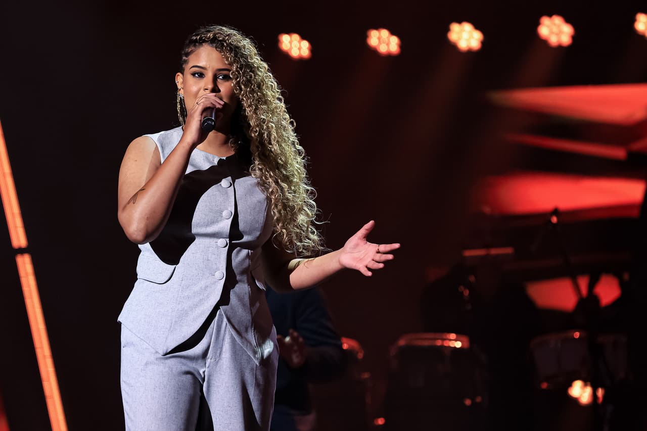 Adna Santana canta “Você Mudou”, mas não segue para a semifinal Adna Santana canta “Você Mudou”, mas não segue para a semifinal