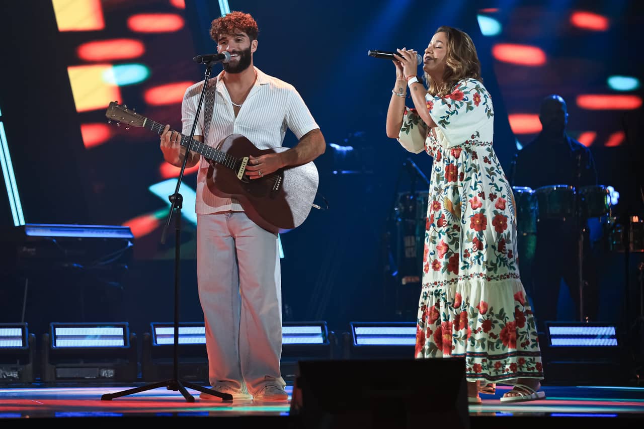 Rosalu encanta com "Beija Flor" e vai para o Time MeK Rosalu encanta com "Beija Flor" e vai para o Time MeK